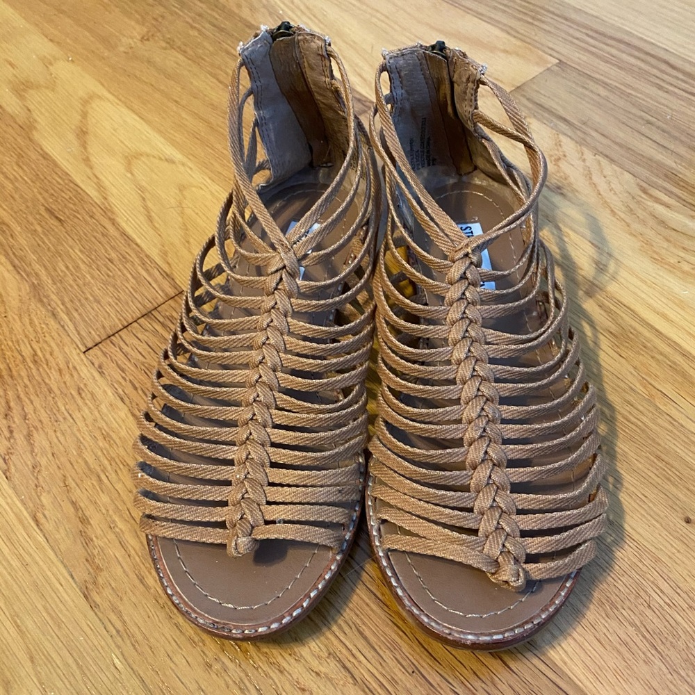 Steve Madden Kaster Sandals